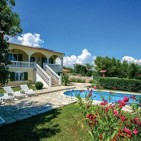 Holiday Bb Ii Holiday home Krnica